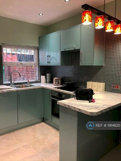 2 Bedroom Terraced House To Rent In Orchard Grove, Manchester, M20