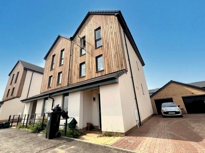 4 Bedroom House To Rent In Crop Leaze, Stoke Gifford, BS34