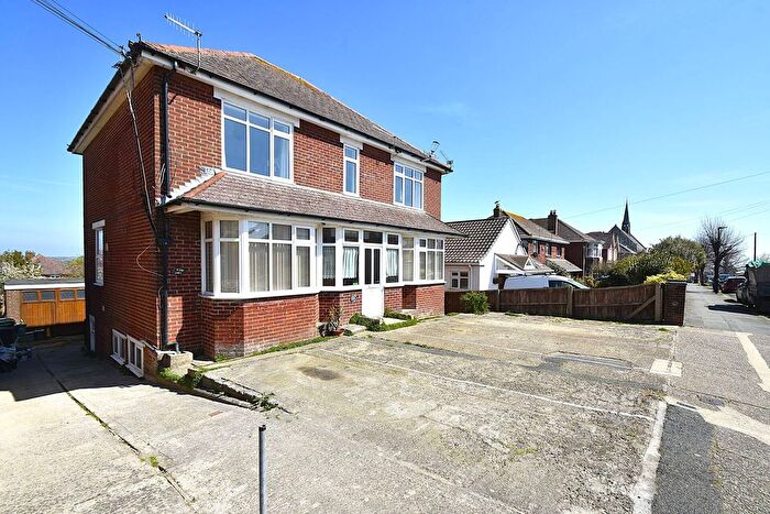 2 Bedroom Flat To Rent In Carter Street, Sandown, PO36