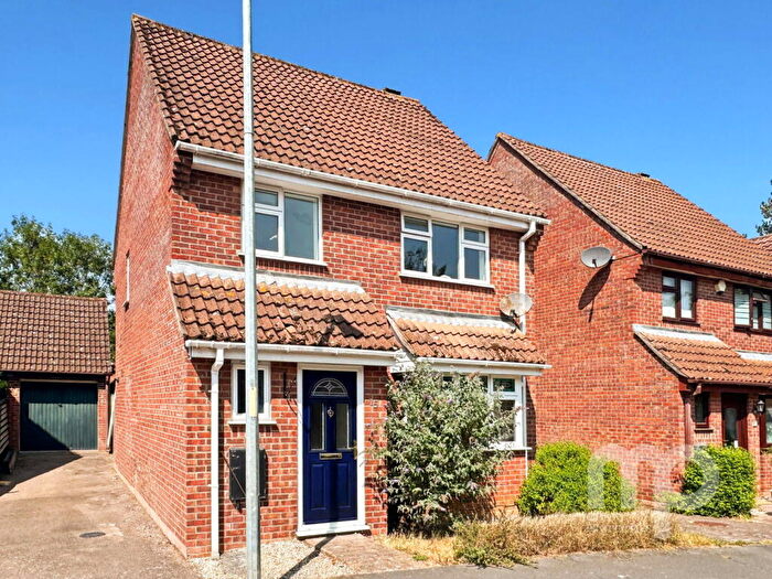 3 Bedroom Detached House For Sale In Marwood Close, Wymondham, NR18