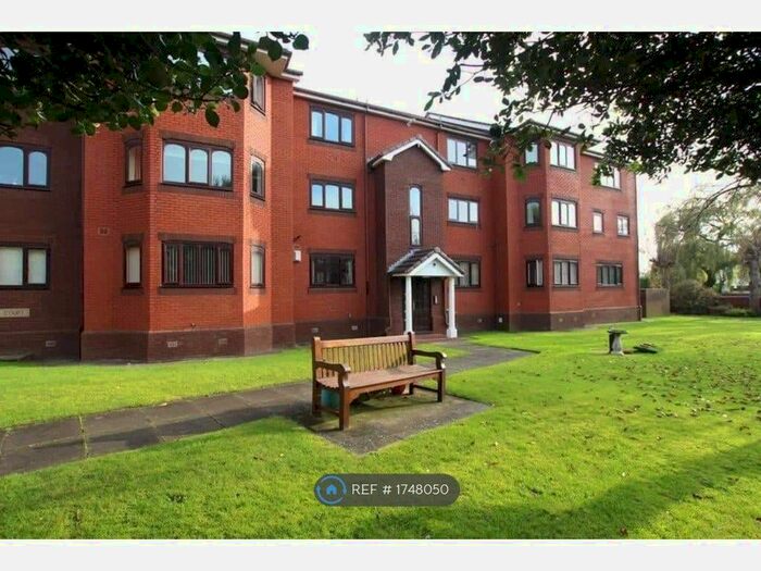 2 Bedroom Flat To Rent In Park Avenue, Southport, PR9