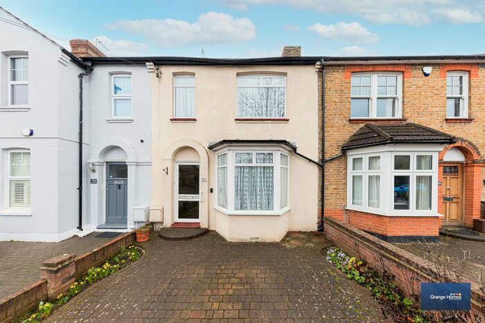 3 Bedroom Terraced House To Rent In Edenbridge Road, Bush Hill Park, EN1