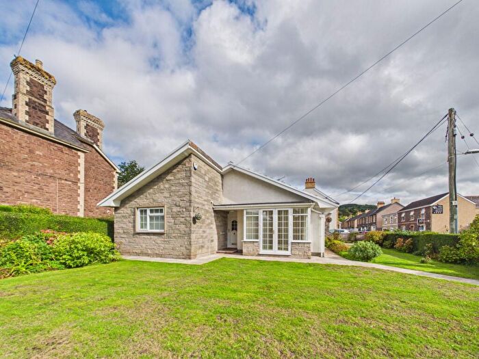 2 Bedroom Detached Bungalow To Rent In Oxford Street, Abergavenny, NP7