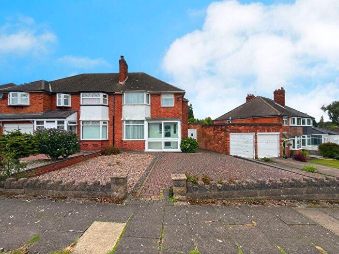 3 Bedroom Semi-Detached House For Sale In Hollyhurst Road, Sutton Coldfield, B73