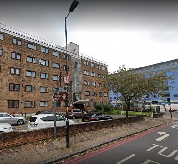 5 Bedroom Flat To Rent In Lambrook House, Consort Road, Peckham, SE15