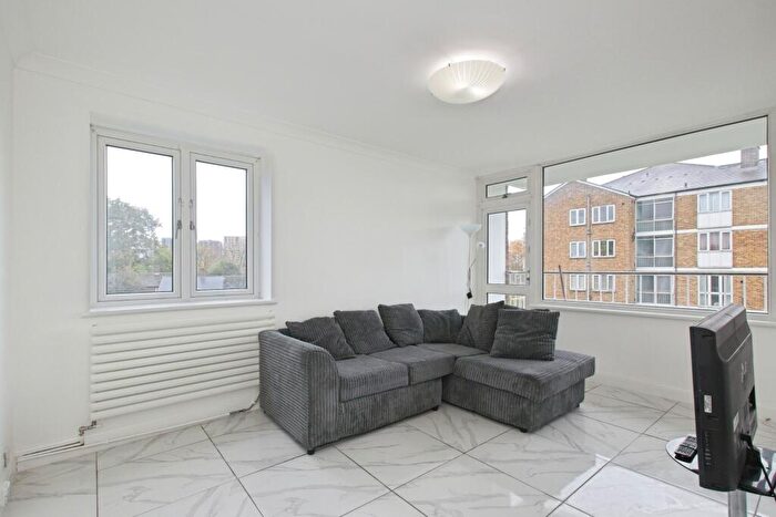 2 Bedroom Flat For Sale In Casterbridge Road, London, SE3