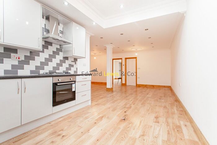 3 Bedroom Flat To Rent In Alkham Road, London, N16