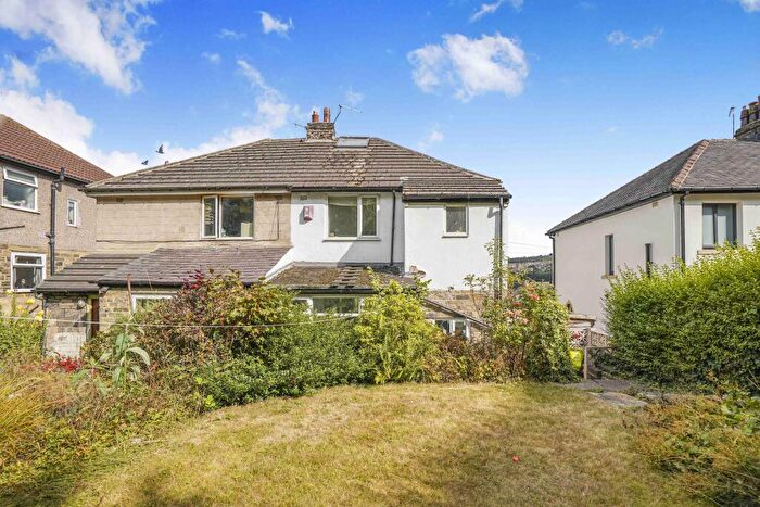 3 Bedroom Semi-Detached House For Sale In St Aidans Road, Baildon, Bradford, BD17