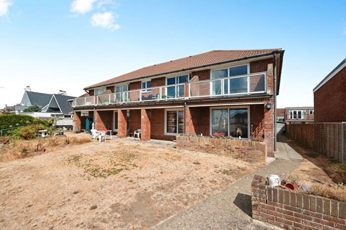 2 Bedroom Flat For Sale In Bembridge Drive, Hayling Island, Hampshire, PO11