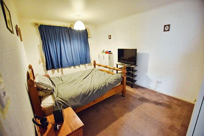 2 Bedroom Bungalow For Sale In Torridge Rise, Brickhill Area, Bedford, MK41