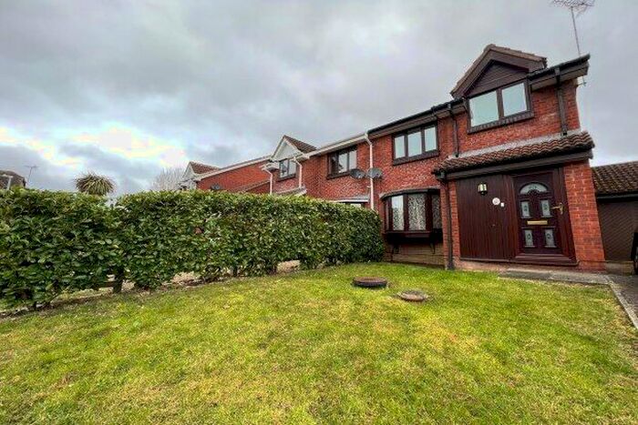 3 Bedroom Property To Rent In Maldwyn Close, Swindon, SN5