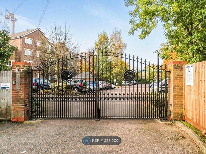 1 Bedroom Flat To Rent In Kensington Heights, Harrow, HA1