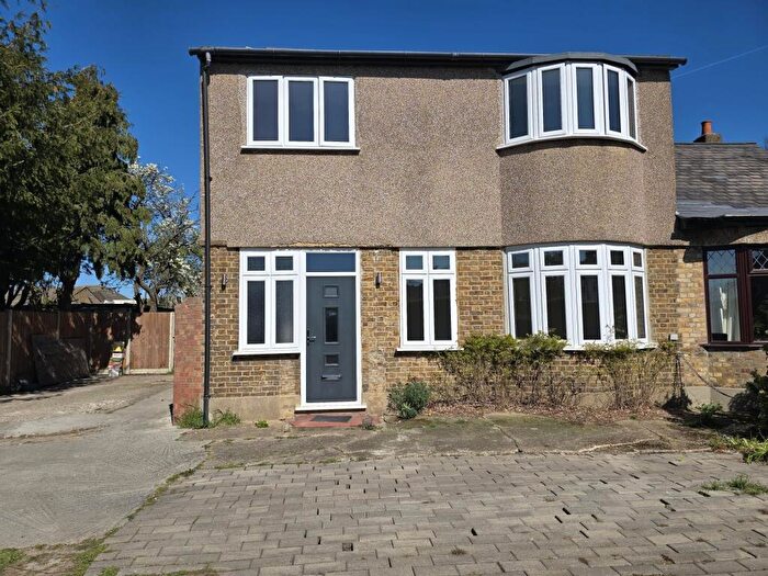 4 Bedroom House To Rent In Queenswood Road, Sidcup, DA15