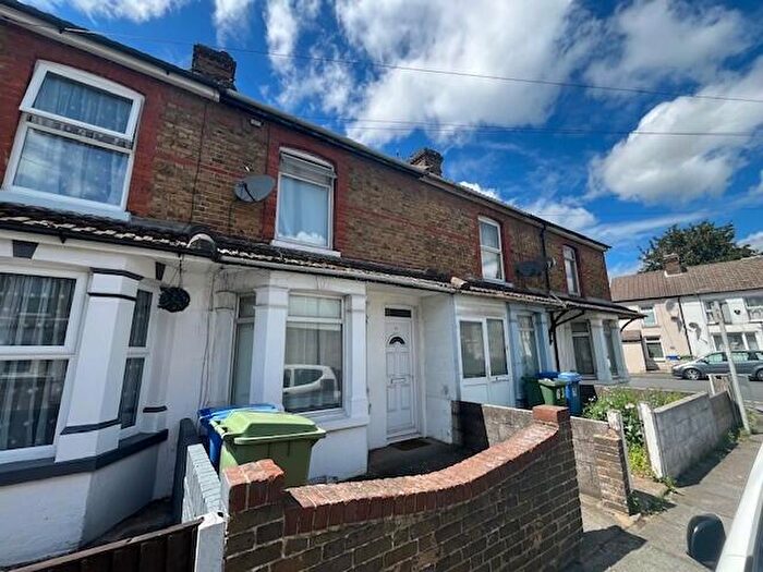 3 Bedroom Terraced House To Rent In Shakespeare Road, Sittingbourne, ME10