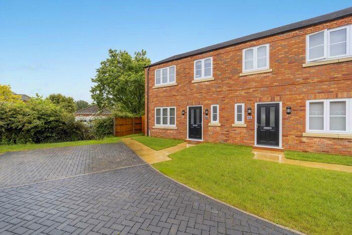 3 Bedroom Semi-Detached House For Sale In Zabir Close, Deeping St Nicholas, PE11