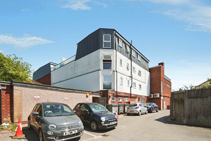 2 Bedroom Flat For Sale In Warwick Road, Kenilworth, CV8