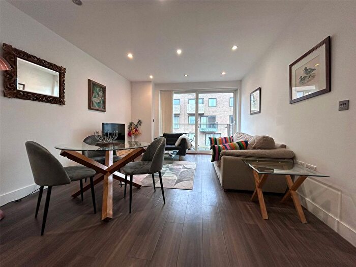 Studio To Rent In Watson House, Mill Park, Cambridge, CB1