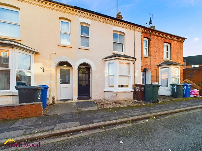 2 Bedroom Terraced House To Rent In Newland Place, Banbury, OX16