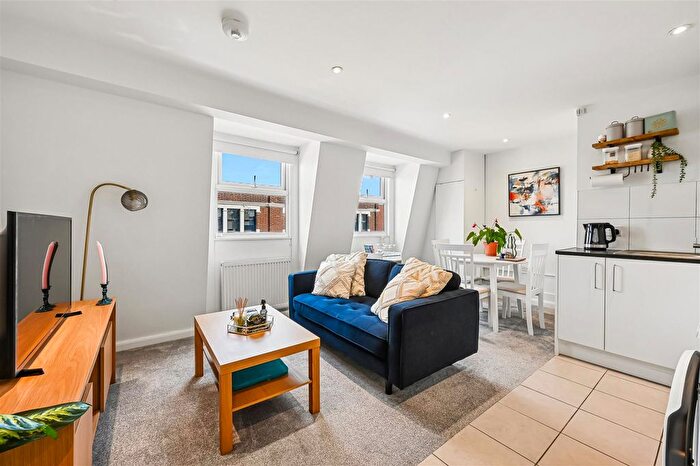 1 Bedroom Flat For Sale In Abbey Parade, Colliers Wood, SW19
