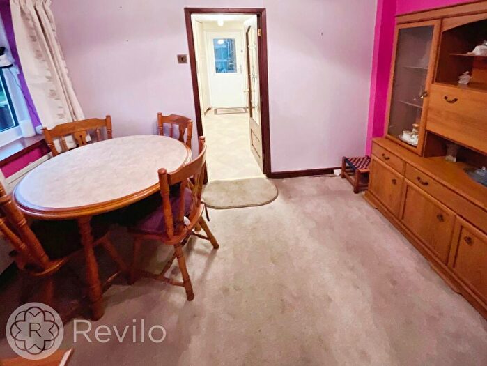 2 Bedroom Semi-Detached Bungalow For Sale In Bowland Grove, Milnrow, OL16