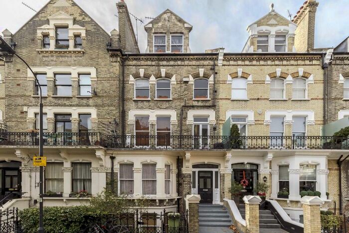 1 Bedroom Flat To Rent In Glazbury Road, London, W14