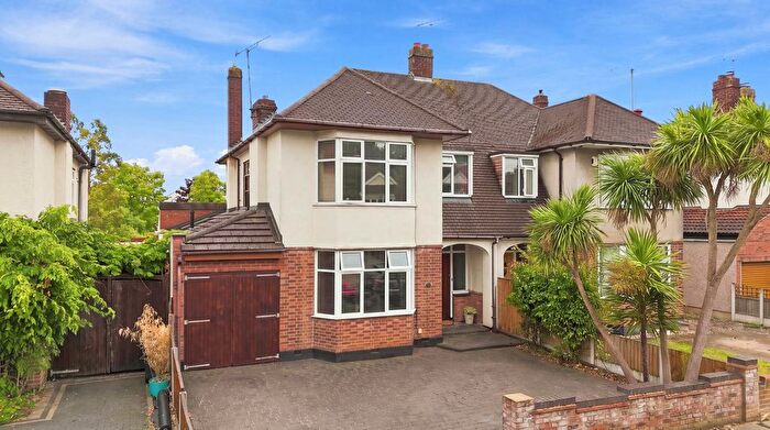 4 Bedroom Semi-Detached House For Sale In Mannering Gardens, Westcliff-On-Sea, SS0