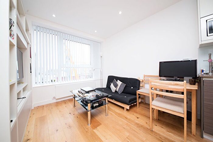 Studio To Rent In Lampton Road, Hounslow, TW3