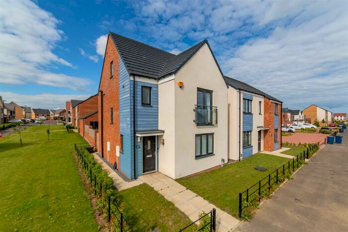 4 Bedroom Detached House To Rent In Roseden Way, Great Park, NE13