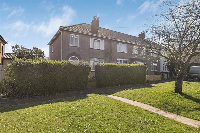 3 Bedroom End Of Terrace House For Sale In Green Dragon Road, Winterbourne, BS36