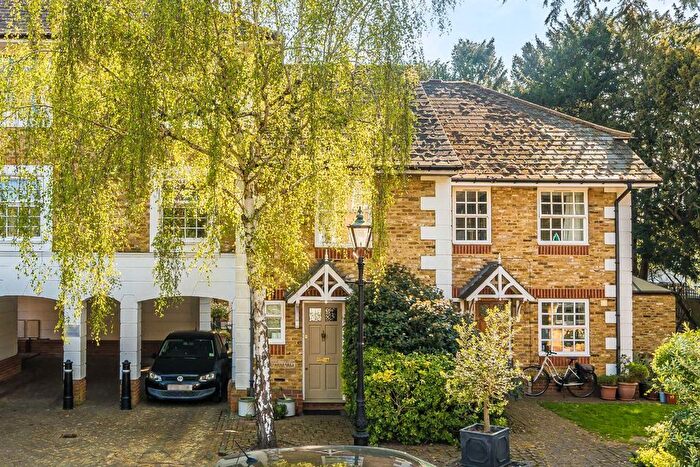 2 Bedroom Terraced House For Sale In White Heron Mews, Teddington, TW11