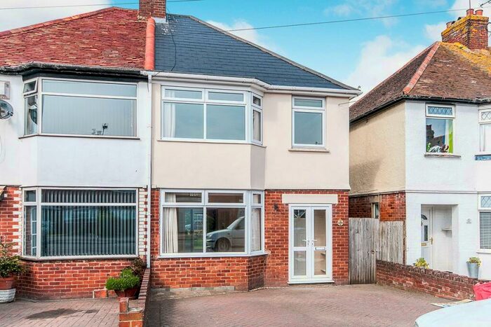 3 Bedroom Semi-Detached House To Rent In Rumfields Road, Broadstairs, Kent, CT10