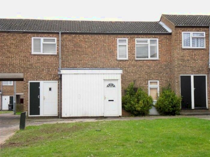 3 Bedroom Terraced House To Rent In Petersfield Garden, Luton, LU3