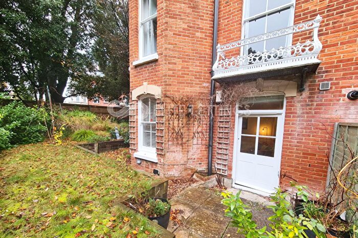 2 Bedroom Flat To Rent In Durley Chine Road, Bournemouth, BH2