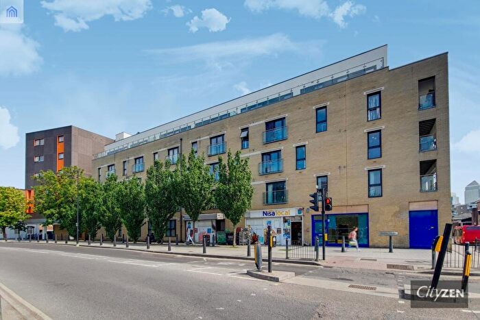 1 Bedroom Flat For Sale In Park View Court, Devons Road, Bow, London, E3