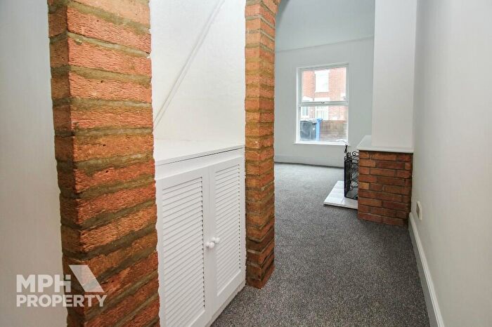 3 Bedroom Terraced House For Sale In Silver Road, Norwich, NR3