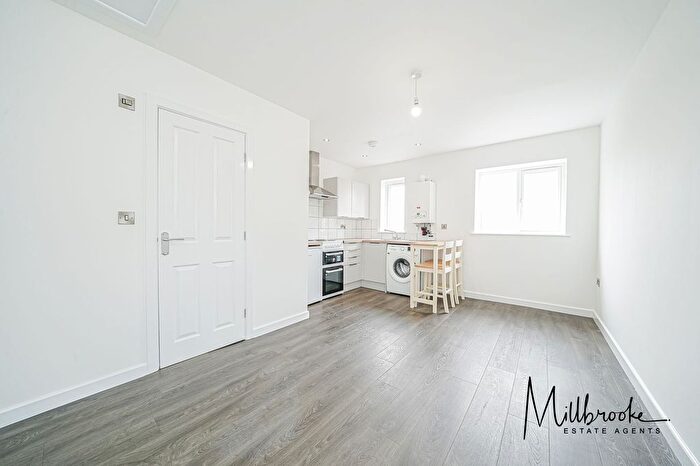 1 Bedroom Flat To Rent In Leigh Road, Worsley, M28