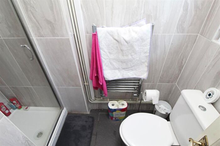 5 Bedroom Private Hall To Rent In Llanishen Street, Heath, Cardiff, CF14