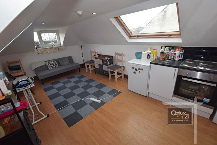 Studio To Rent In |Ref. |, Onslow Road, Southampton, SO14