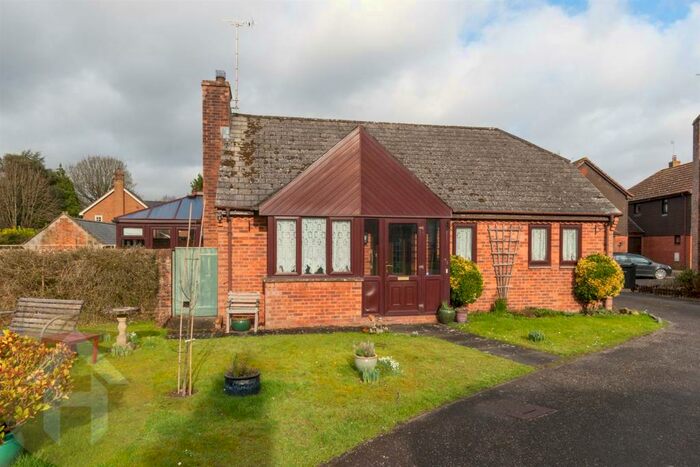 2 Bedroom Detached Bungalow For Sale In Pitchens End, Broad Hinton, SN4