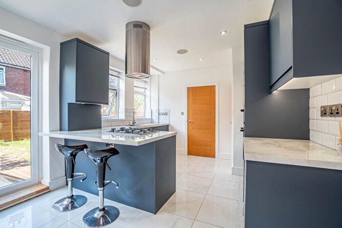 4 Bedroom Semi-detached House For Sale In Anderson Grove, York, YO24