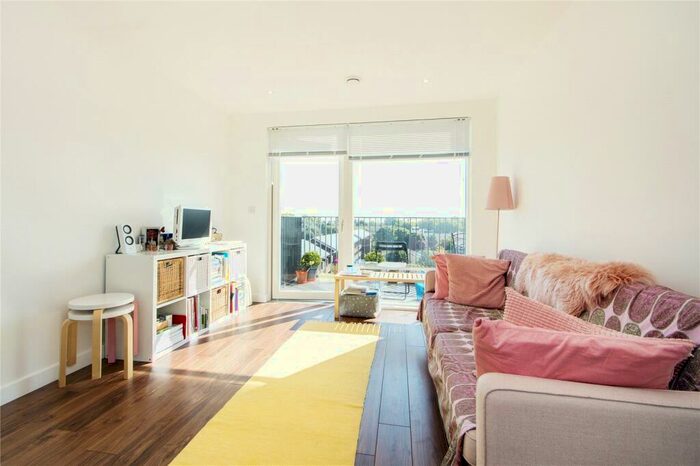 1 Bedroom Apartment To Rent In Atkins Square, Dalston Lane, Hackney, London, E8