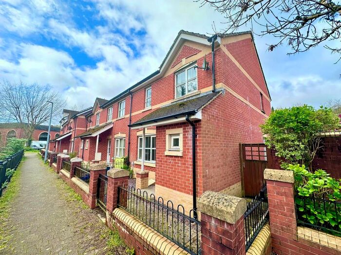 3 Bedroom End Of Terrace House To Rent In Clos Afon Llwyd, Pontypool, NP4