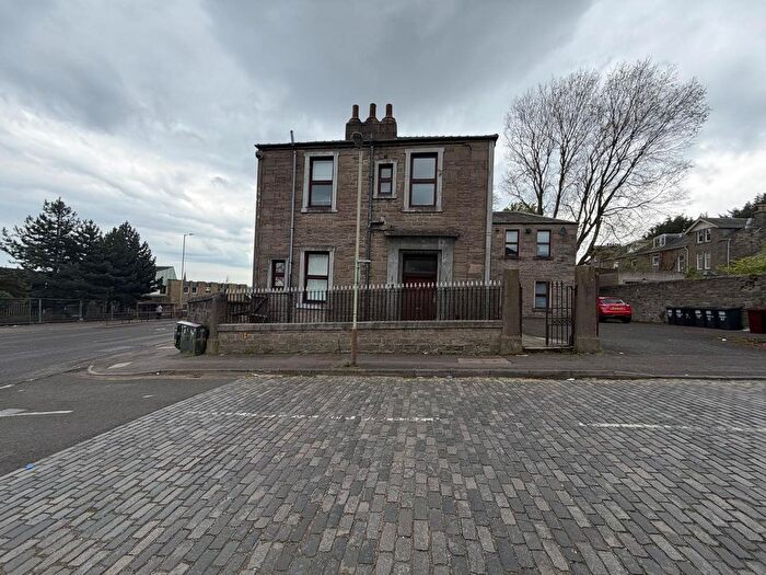 3 Bedroom Flat To Rent In William Street, Dundee, DD1