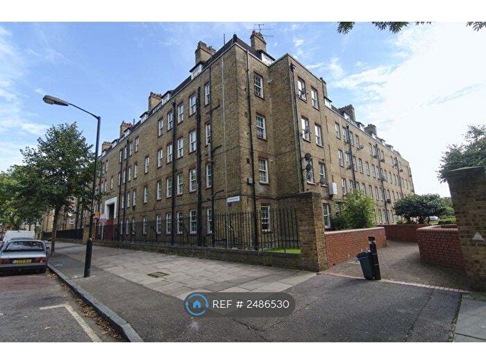 3 Bedroom Flat To Rent In Doddington Grove, London, SE17