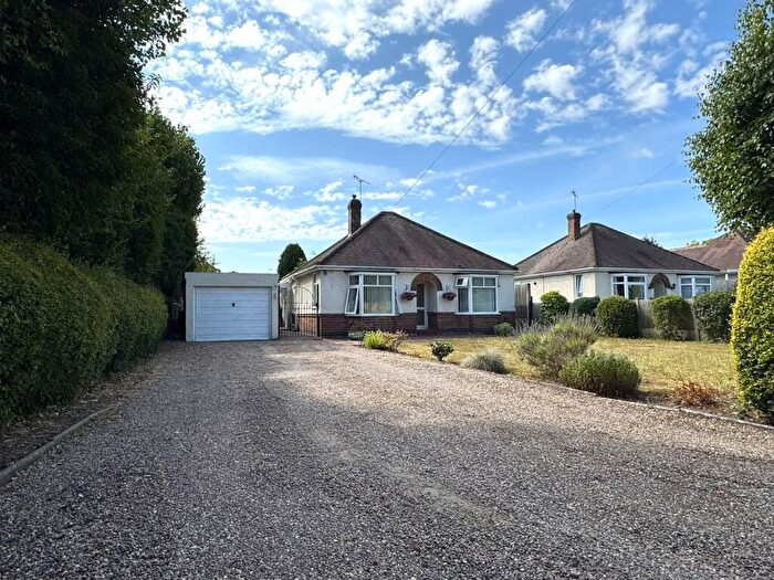 2 Bedroom Detached Bungalow For Sale In Forge Lane, Stretton, Burton-on-Trent, DE13