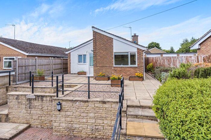 2 Bedroom Detached Bungalow For Sale In Spring Lane, Little Bourton - No Onward Chain, OX17