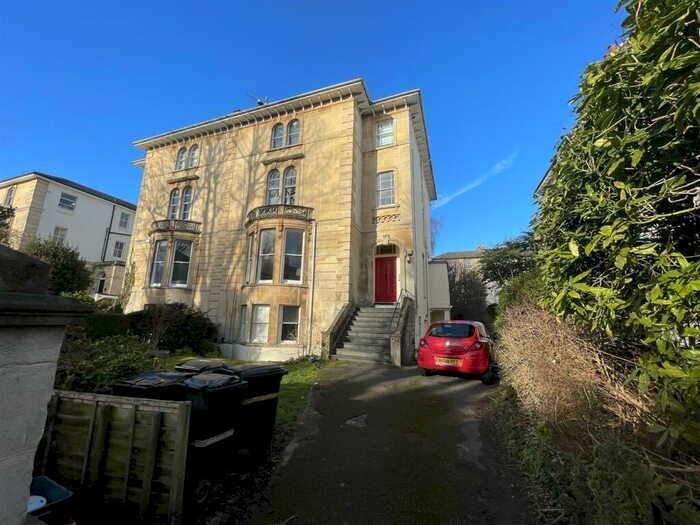 3 Bedroom Flat To Rent In Westfield Park, Redland, Bristol, BS6