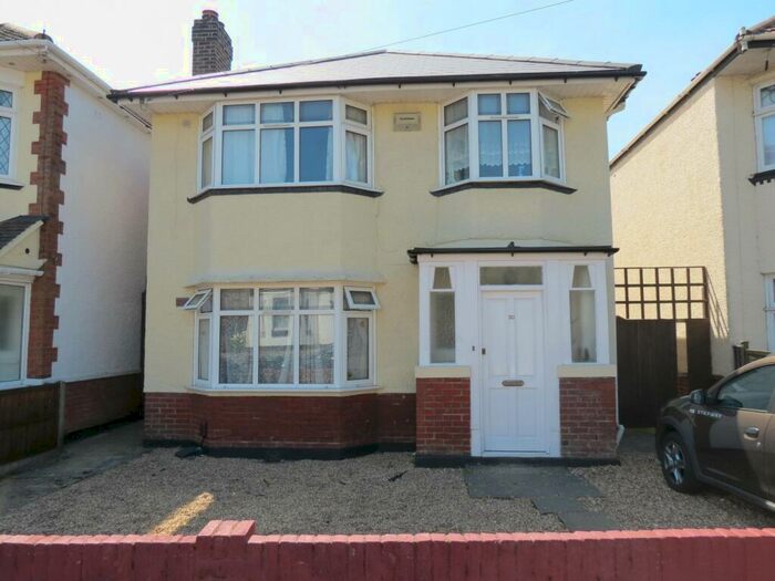 5 Bedroom House To Rent In Bedroom Detached House In Bournemouth, BH1