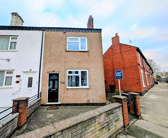 3 Bedroom Semi Detached House For Sale In Heath End Road, Nuneaton, CV10