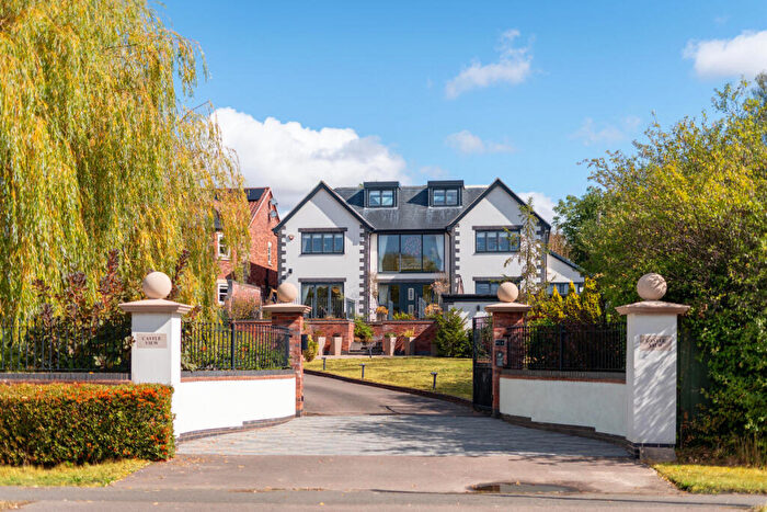 5 Bedroom Detached House For Sale In Grantham Road, Bottesford, NG13